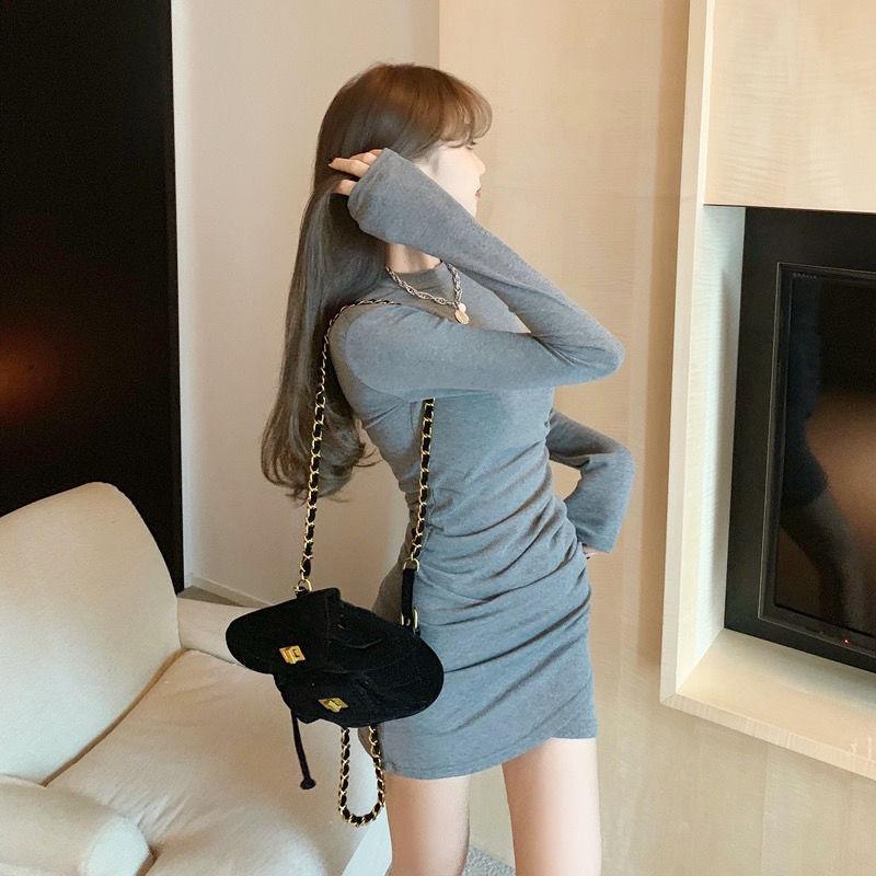 High-end gray sexy long-sleeved dress women's autumn new pleated high-waisted thin versatile hip-wrapped short skirt
