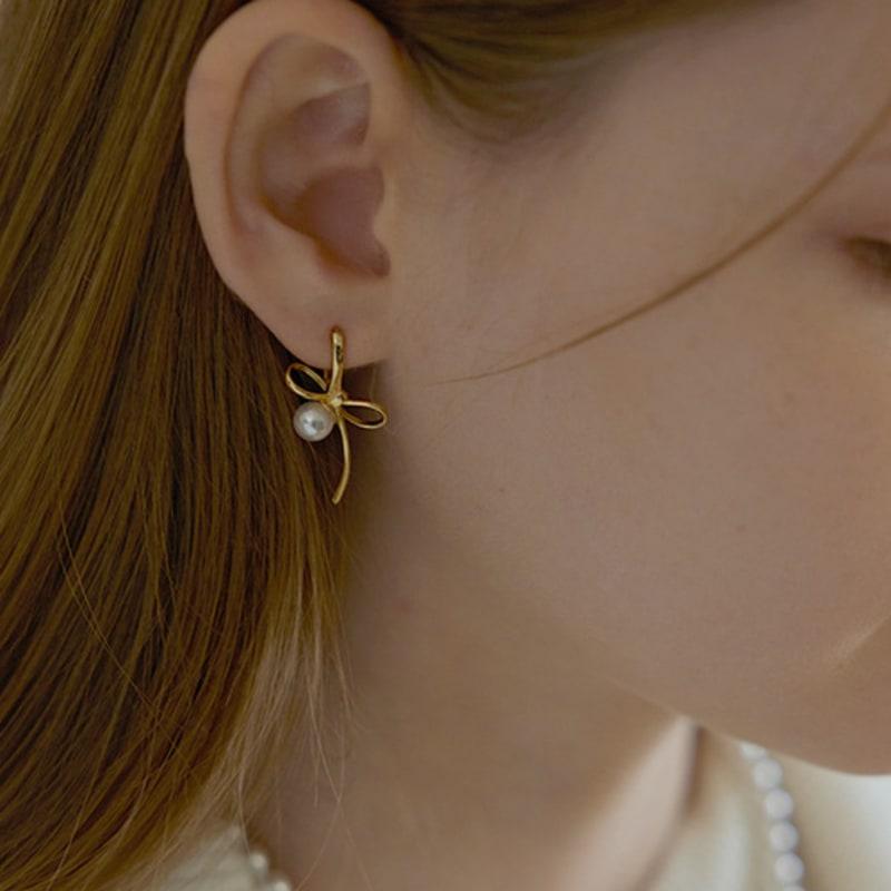 Lewe Pearl Tie Ribbon One-touch Earring (Silver/Gold)