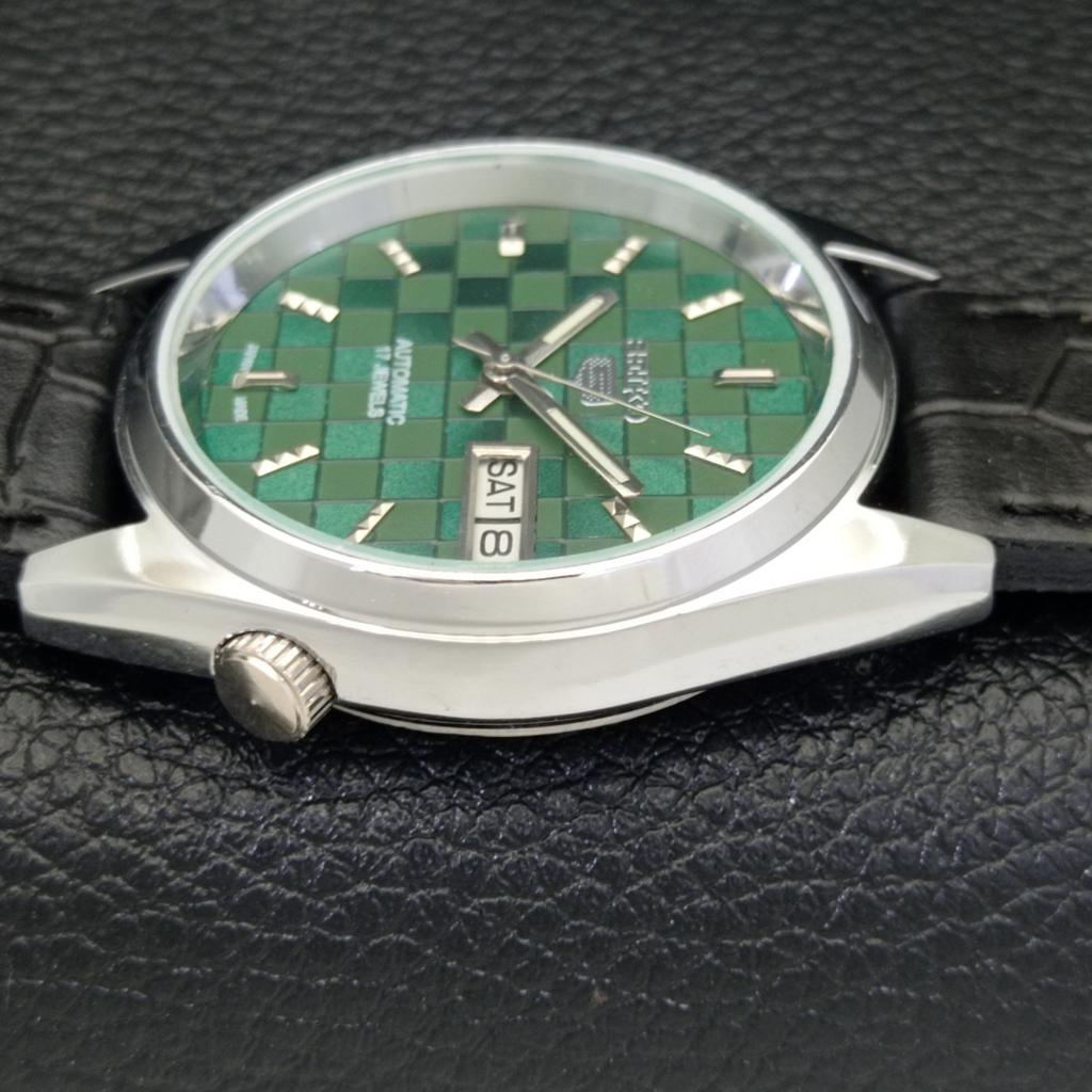 REFURBISHED AUTOMATIC SEIKO 5 MENS WATCH JAPAN MADE GREEN DIAL CUSTOM a440125-2 QV90-a440125