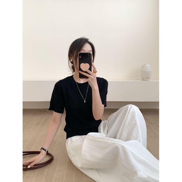 Round-neck Short-sleeved Hollowed-out Knitted Top for Women In The New Summer Style