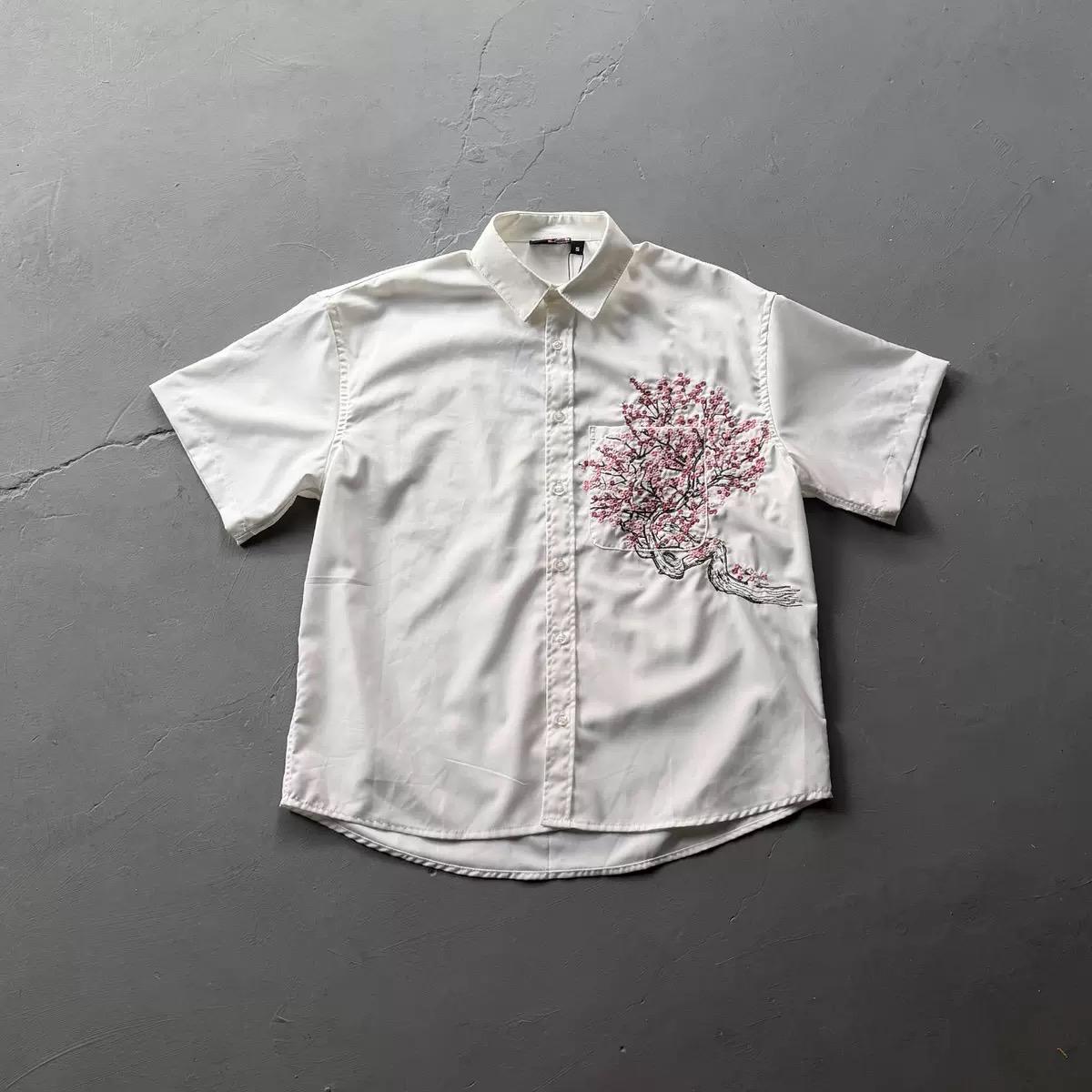 LUXEON Fashion New Men s Shirts Loose Fit Cherry Blossom Embroidered Casual Short Sleeve Shirt S