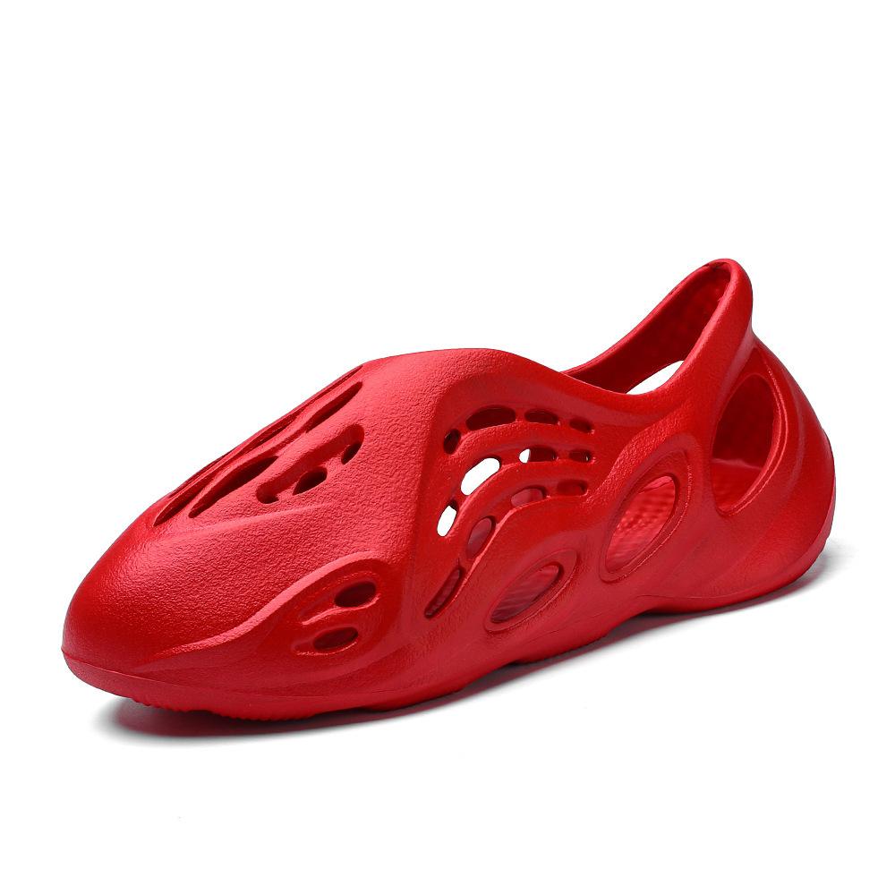 Summer New Camouflage Coconut Hole Sandals Roman Beach Shoes Casual Sandals Male Couple One Piece 2025