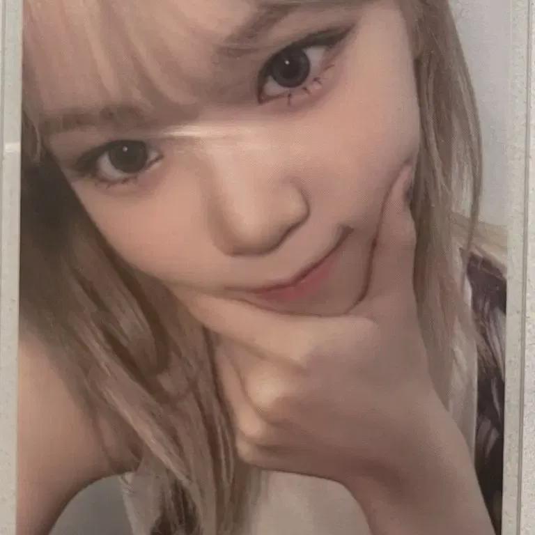 

Le Sserafim Ким Чэвон Милая Пока