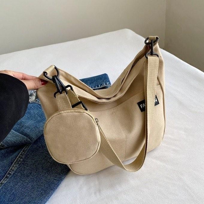 Trendy Fashionable Canvas Shoulder Bag For Women With Spacious Design For Everyday Use