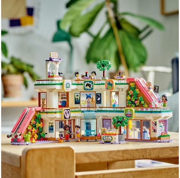 LEGO Friends 42604 Heartlake City Shopping Center