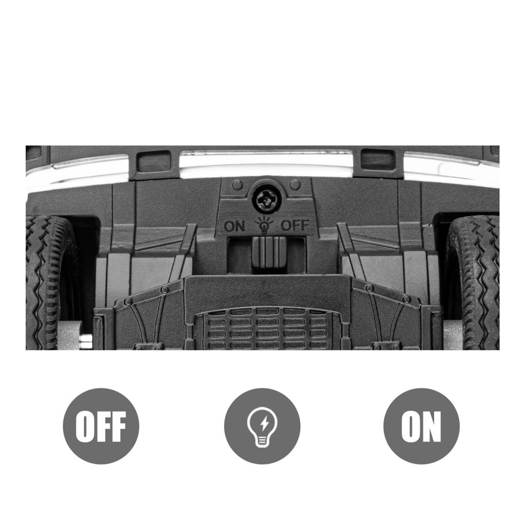 1/24 Russian LADA NIVA WILD VERSION Alloy Car Model Sound and Light Pull Back Children's Toy Collectibles Birthday Gift