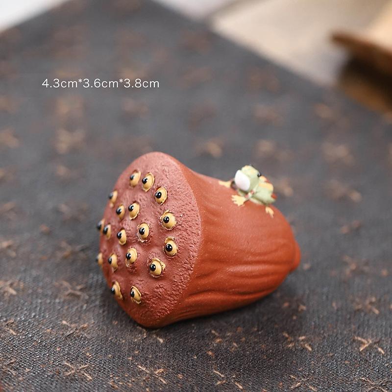 Lucky Purple Clay Small Frog Statue Tea Pet Tea Art Ornaments Chinese Kung Fu Tea Handicrafts Tea Ceremony Decor Accessories