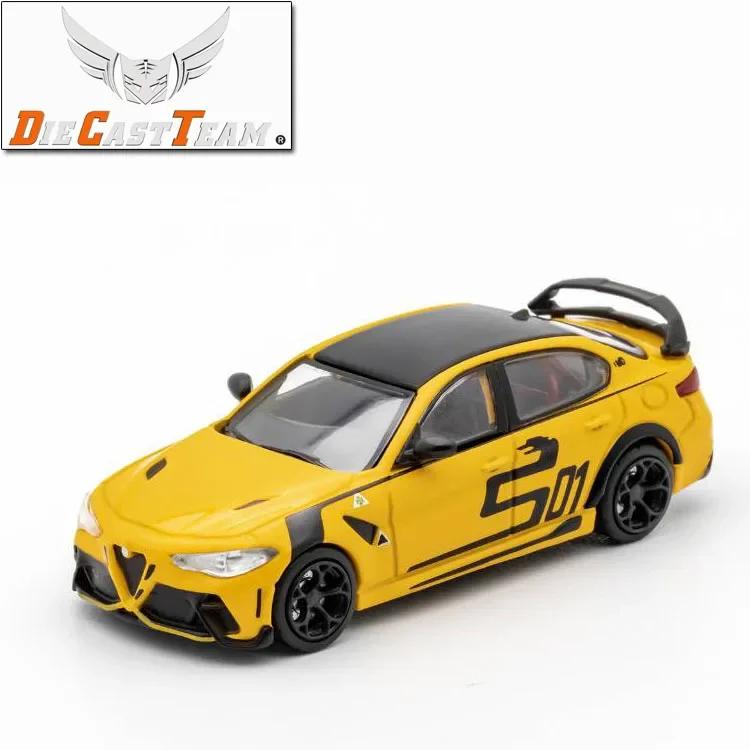 QGDM1 DCT 1/64 Alfa Romeo Giulia Juliet GTA Car Alloy Motor Vehicle Diecast Metal Model Kids Xmas Gift Toys for Boys