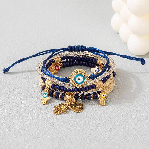 Europese Amerikaanse mode Boheemse gelaagde kralenarmbanden Elastische etnische armbanden voor dames Vrouwelijke armband