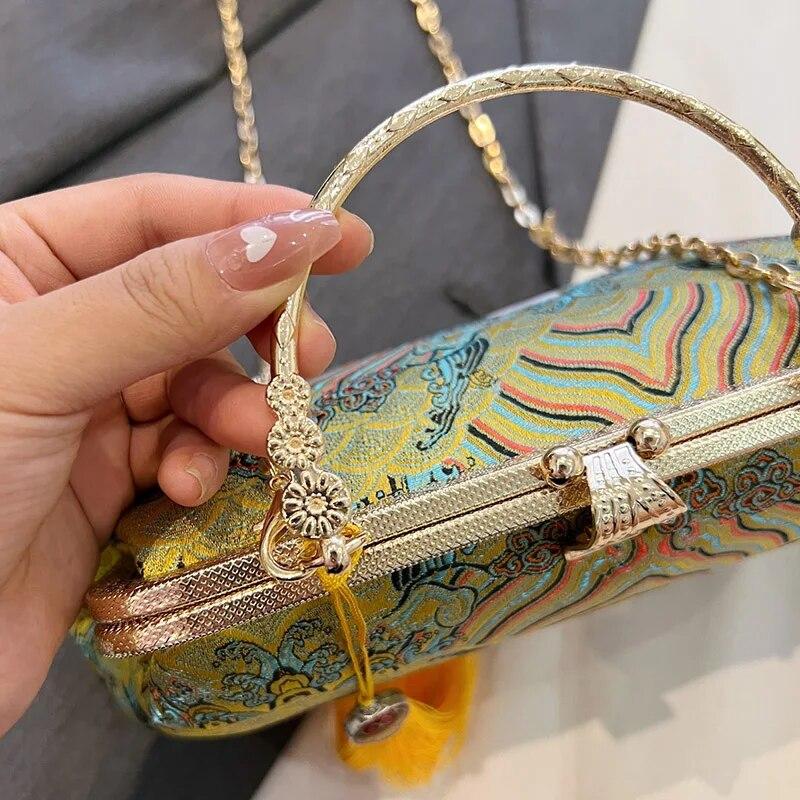Petit Sac à Main Pochette Vintage Avec Chaîne Dorée - Couleur Rose Et Métal Doré - Marque PINK - Neuf Sans étiquette