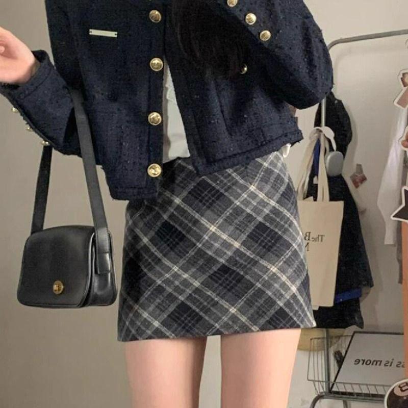 Women's Retro Wool Plaid A-line Skirt - High Waist, Slimming, Anti-exposure, Hip-hugging, Short Korean Style for Autumn/Winter