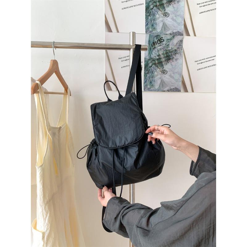Commuter Bag Women's Niche Simple Flip Backpack Women's Large-capacity Travel Leisure Drawstring Backpack