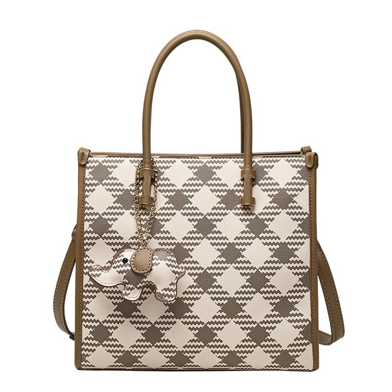 Ladies&#039; New Large-capacity Autumn/winter 2023 Fashion Tide Hand Bill of Lading Shoulder Commuter Bag Slung Female Bag.