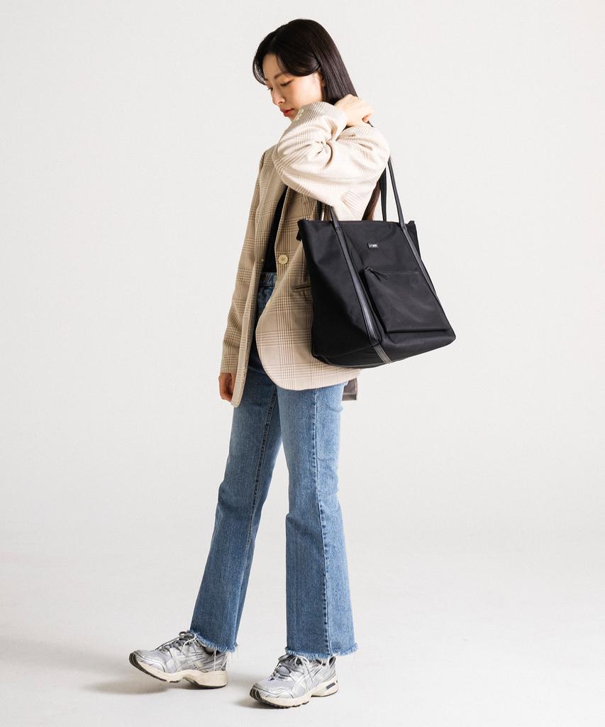 Lemine Big Nylon Shoulder Bag