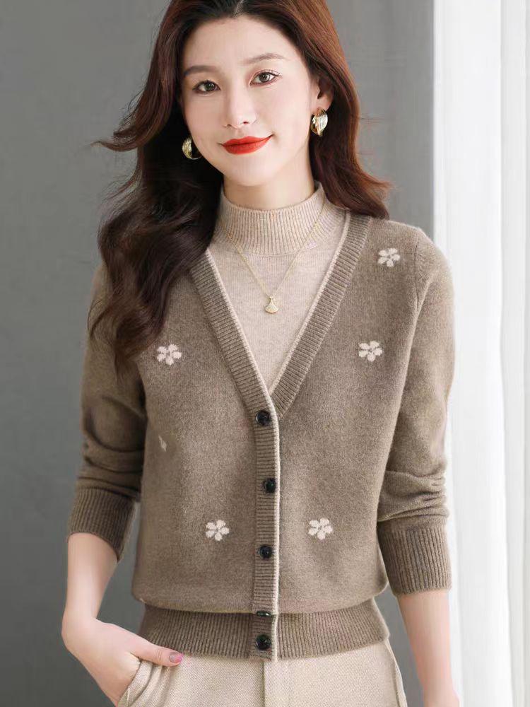 

Осень 2025 Жаккардовый Шерстяной Комплект Свитера из Двух Частей - Кардиган и Топ-Внутренник Medium верблюд