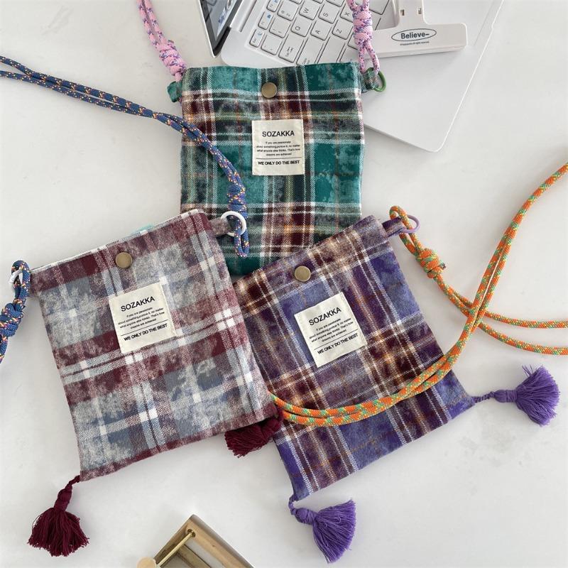 3 Niche Tassel Mobile Phone Bag Spring and Summer New Shoulder Messenger Bag Fan Walking Bag Retro Plaid Bag