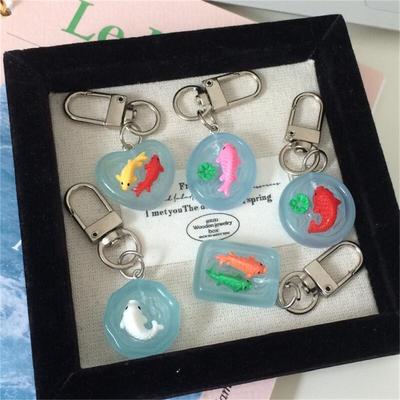 Adorable Glowing Aquarium Keychain Resin Art Keyring For School Supplies Gift Night Light Fishbowl Key Chain