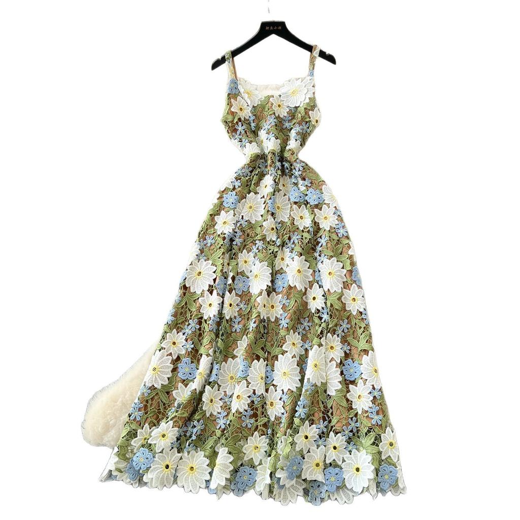 High-end dress female light luxury socialite heavy industry color hollow crochet lace suspender waist dress summer