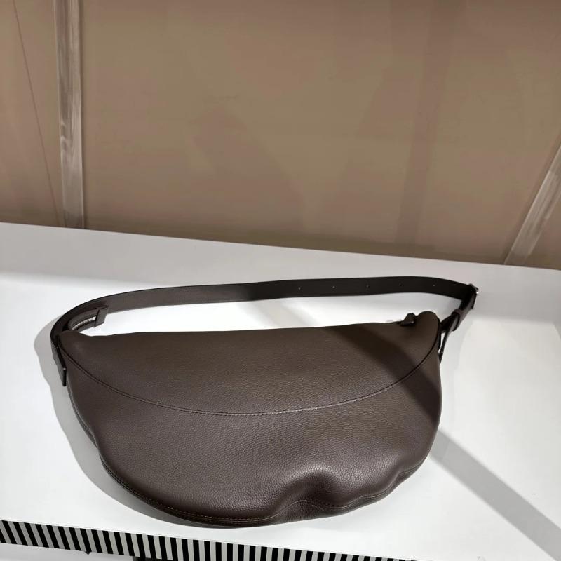 New half-moon bag Internet celebrity explosion first-layer cowhide bag light luxury high-end single shoulder armpit bag
