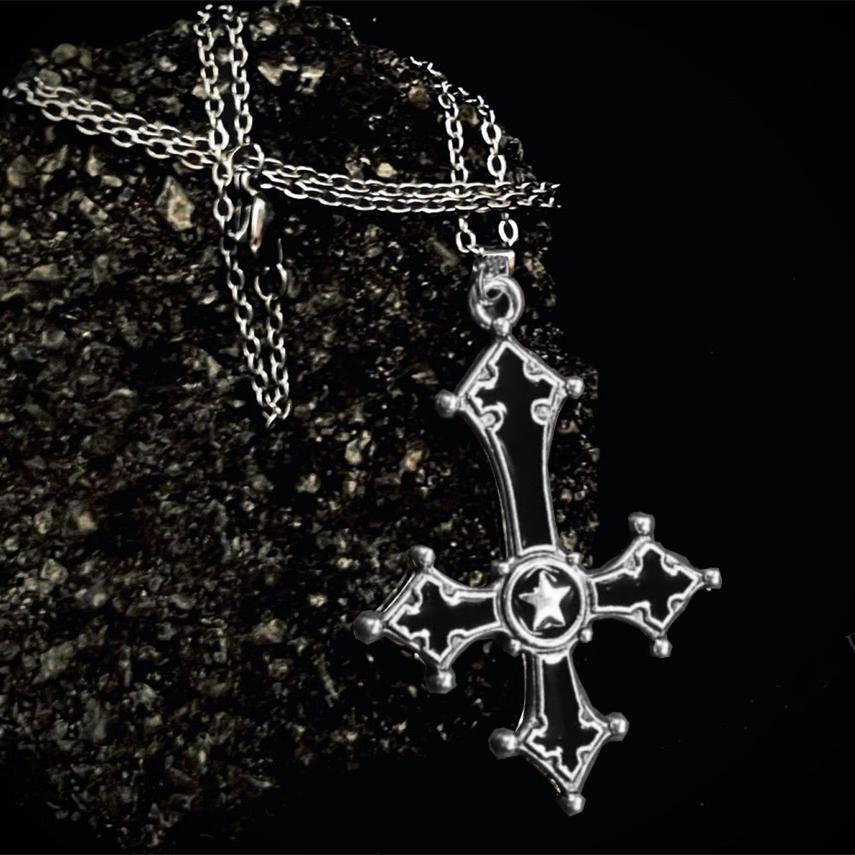 Gothic Cross Pendant Necklace For Women With Alloy Chain And Electroplated Finish