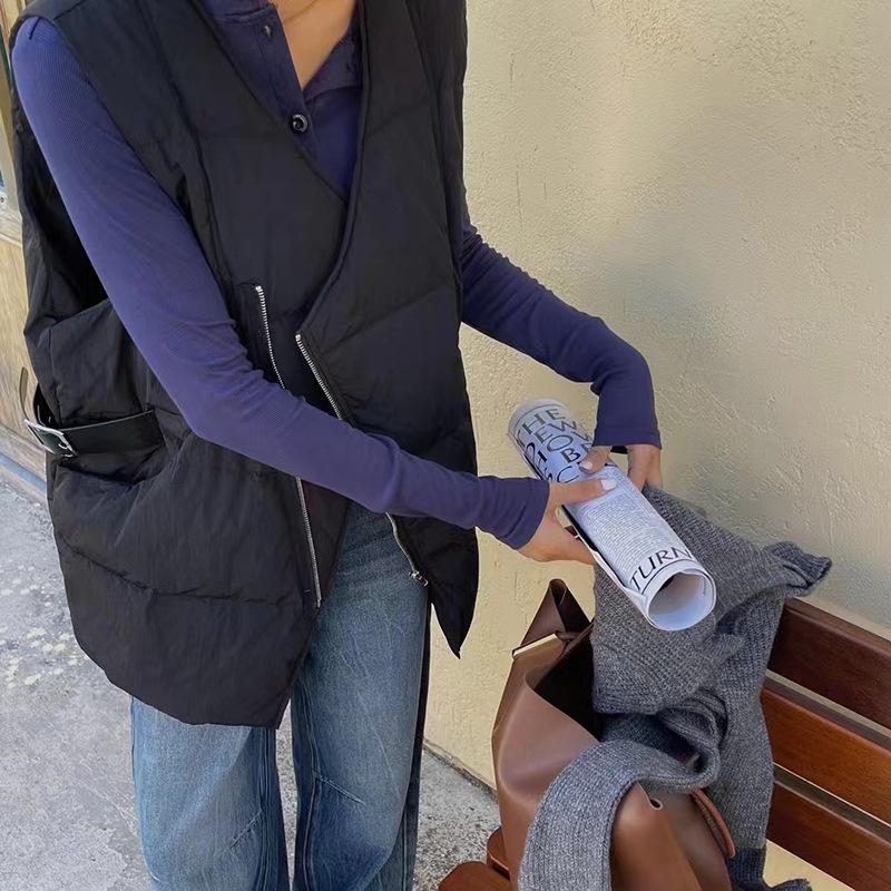 

Irregular down vest women 2025 autumn and winter loose locomotive wind light large version leather buckle vest tide One Size чорний