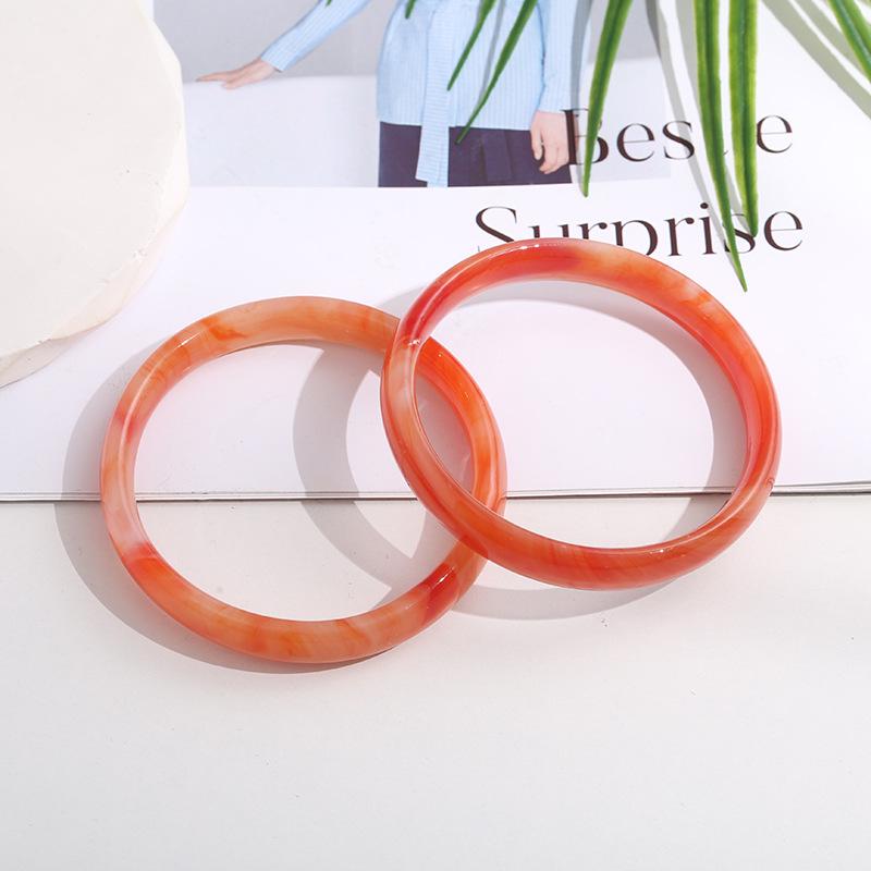 Elegant Chinese Style Jingle Bracelet: Ice-Transparent, Non-Fading Round Bangle Collection