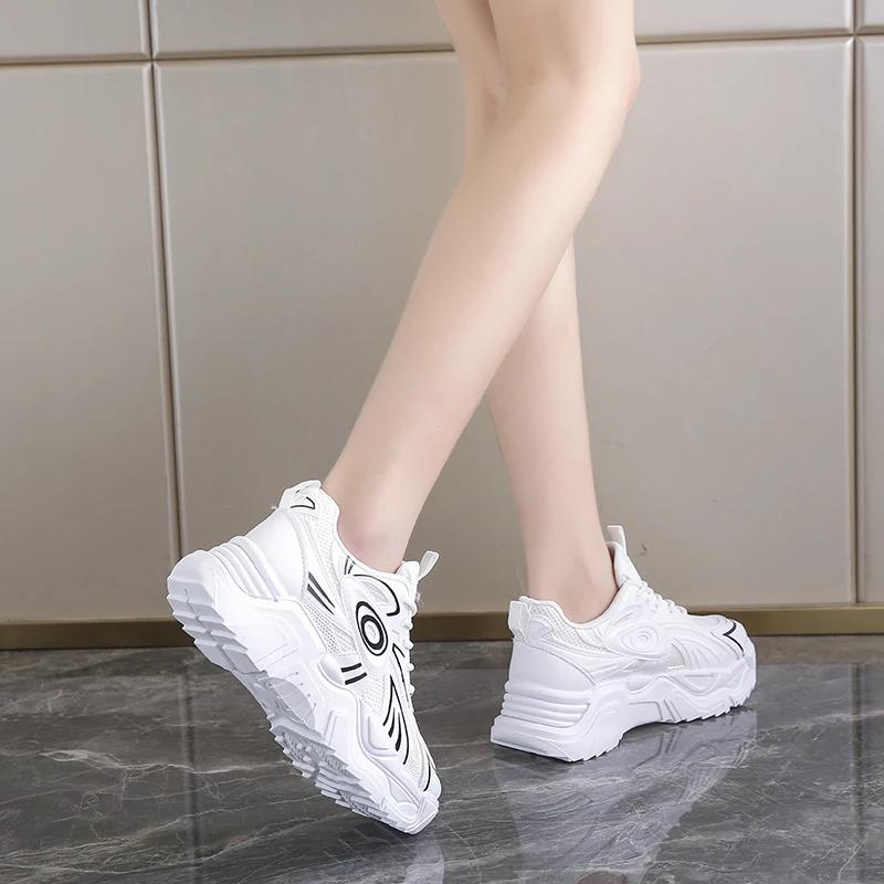 fashion 2024 New Round Toe Thick-soled Mesh Breathable and Heightening Dad Shoes Comfortable Women's Sports Shoes Fashionable
