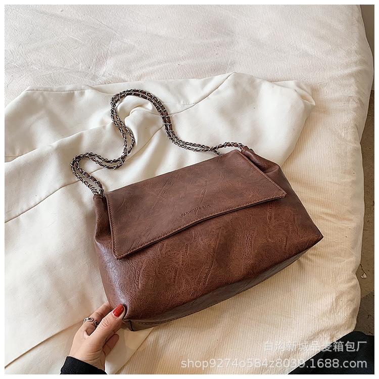 

Retro fashion large-capacity bag women s 2025 new foreign style chain shoulder bag niche design texture commuter bag тёмно-рыжий