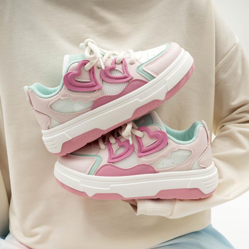 Korean version mesh breathable love little white shoes 2026 season casual cute color matching thick baseplate shoes