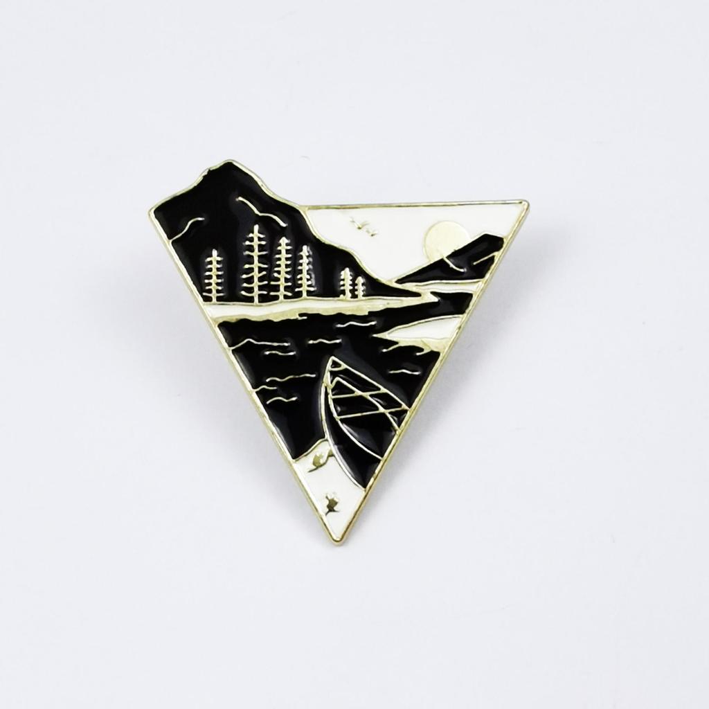 Oasis Snow Mountain Triangle Brooch: Decorative Alloy Pin for Backpacks, Clothing, and Hats.