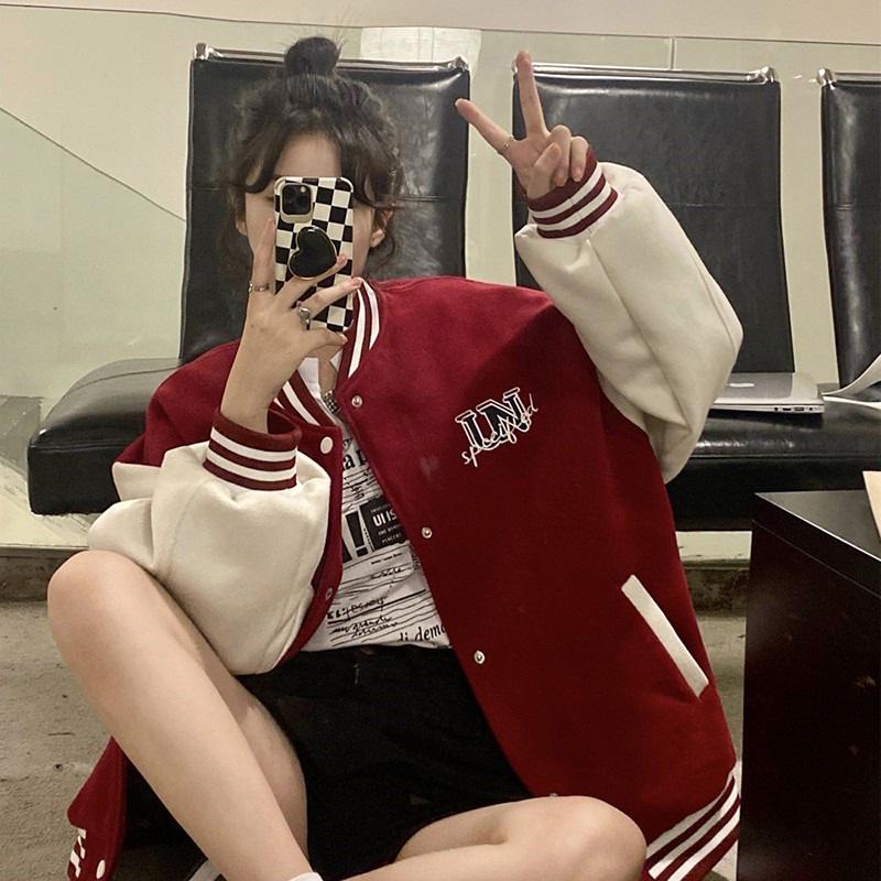 

Women s Winter Trendy Korean Velvet Baseball Jacket with Embroidery M вино красного