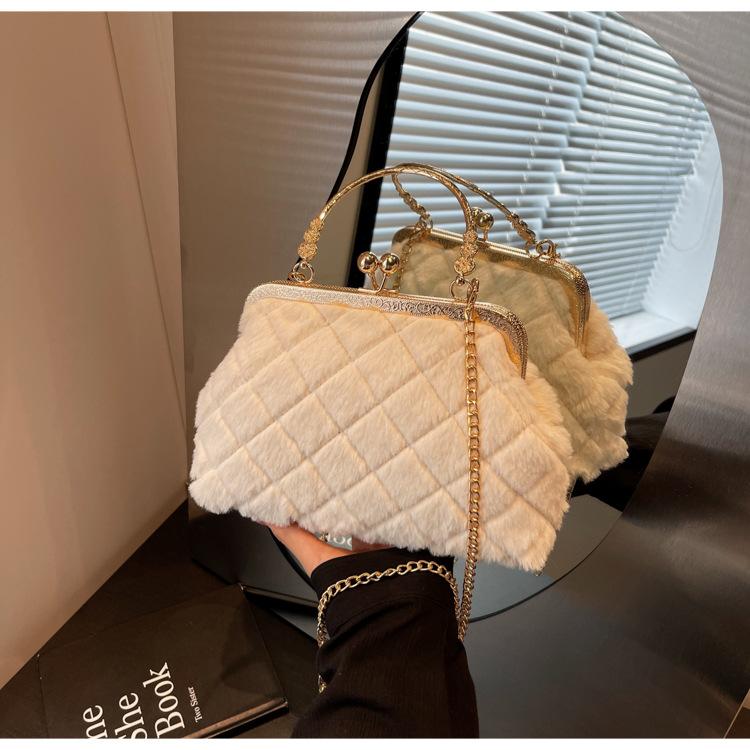 Rhombus Kette kleine Tasche Damen 2024 neue Herbst und Winter Plüschtasche vielseitige Clip Shell Tasche Handtasche Haartasche