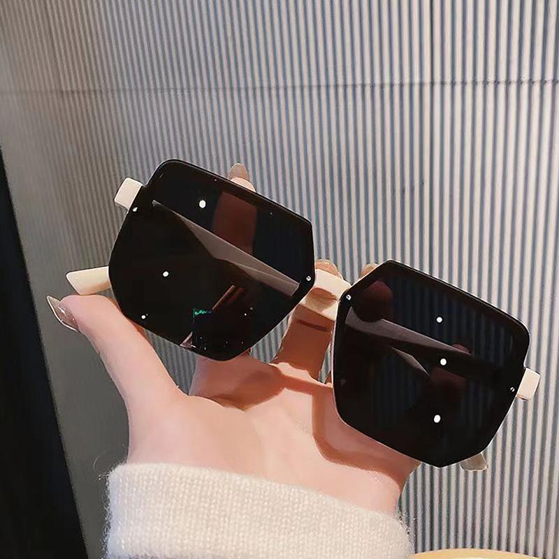 1Pieces Big Frame Vintage Sunglasses Women Men Square Sun Glasses Retro Sunglasses Ye Glasses Goggle Mountaineering Glasses
