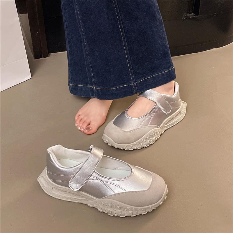 2025 Summer New Velcro Breathable Versatile Casual Board Shoes Shallow Mouth Single Shoes Daily Temperament Mary Jane Shoes Women