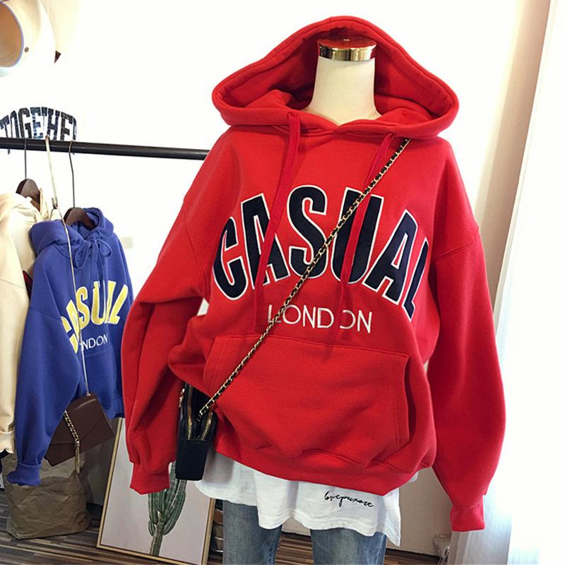 Толстовка с капюшоном для женщин на осень и зиму с толстым бархатом свободного кроя утягивающая и универсальная куртка M красный 2830₽