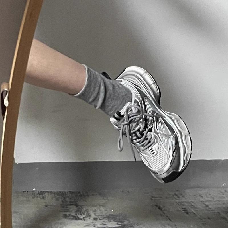 Niche Versatile Silver Dirt-resistant Thick-soled Dad Shoes Women's Autumn New Models Show Small and Light Casual Sports Shoes