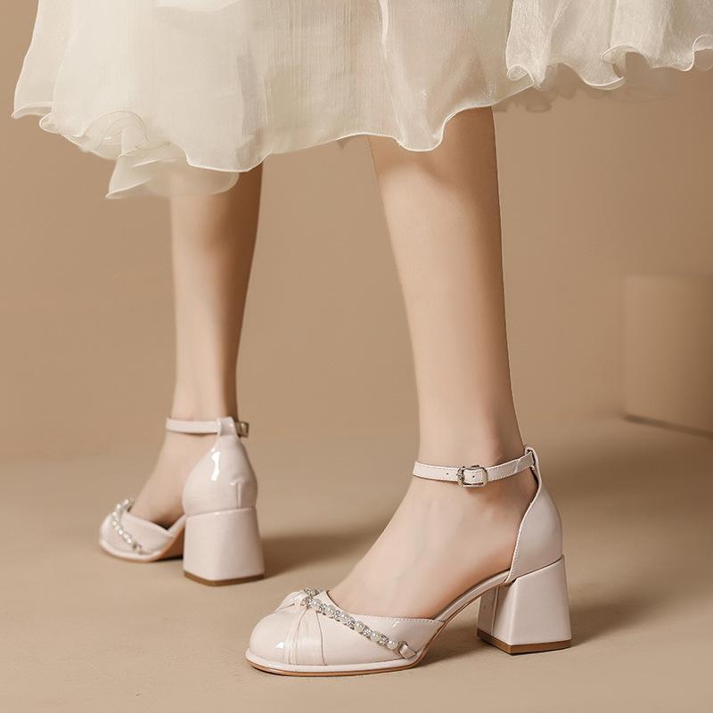 

Жемчужная сумка на голове босоножки на высоком каблуке женские летние новые на среднем каблуке темперамент фея стиль с юбкой на толстом каблуке женская обувь 40