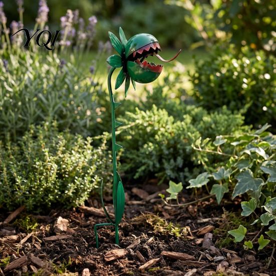 Durable Weather Resistant Sculptures Venus Flytrap Garden Stake, Metal Carnivorous Plant Yard Decor, Weird Gothic Seasonal Outdoor Art Decor for Patio
