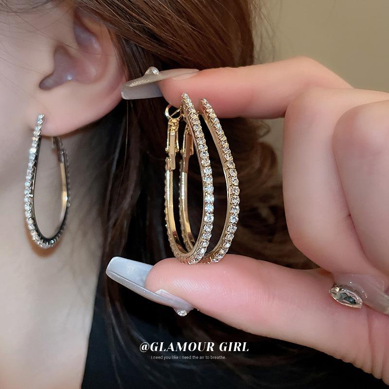 

Индивидуальные круглые модные серьги-кольца с преувеличенными бриллиантами для женщин