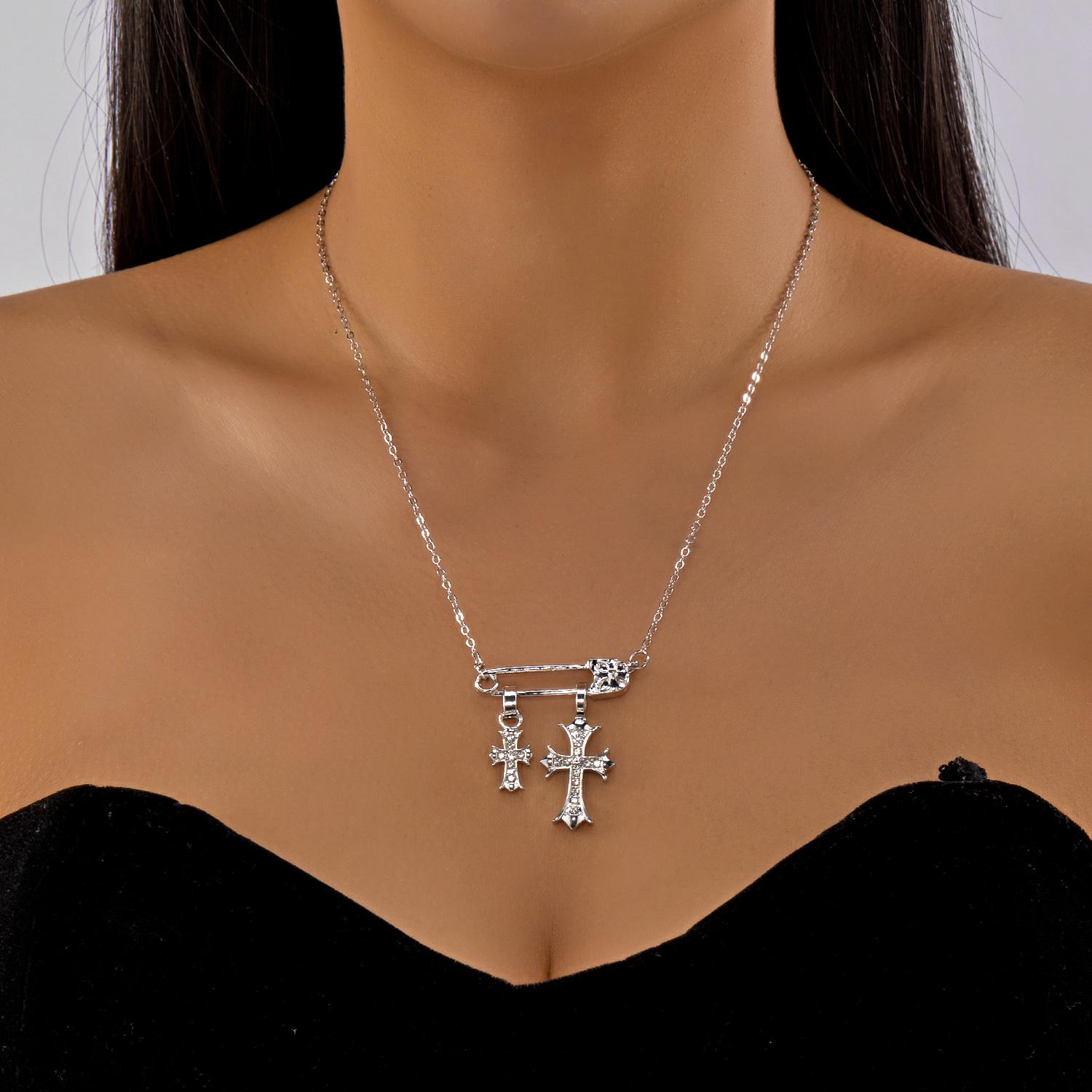Punk Style Gothic Cross Layered Necklace for Women Vintage Imitation Pearl Stackable Sweater Necklace Set Jewelry Accessories