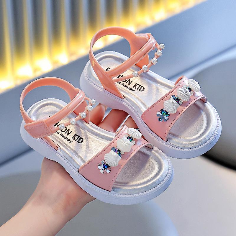 

2026New Summer Cute Princess Style Children s Sandals Heart-Shaped Princess Soft-Soled Girls Beach Shoes with Velcro Straps 25Code розовый