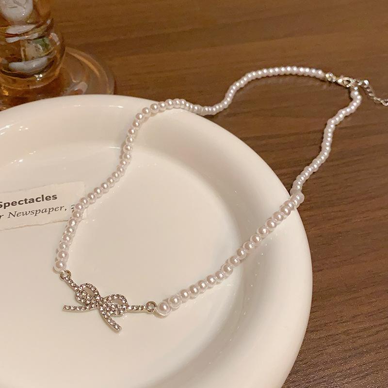 

New Style Necklace - Elegant and Exclusive Women s Small-scale High-end Accessory with Vintage Charm and String Beads for The Collarbone. X1648