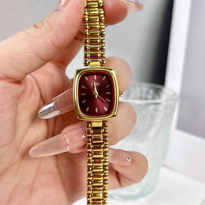 Brand Light Luxury Watch Women Retro TV Watch Beimu Dial Gold Waterproof Simple Female Fashion Quartz Clock Bracelet Watches