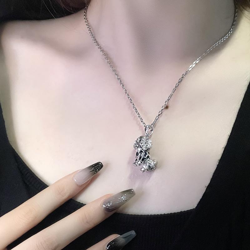 Dark Wind Personalized Dog Necklace Niche Design French High-End Clavicle Chain Fashion Women'S Jewelry
