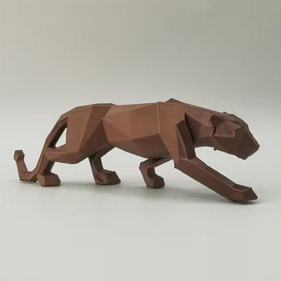 3D Printed Cheetah Figurine, Compact Geometric Faceted Cheetah Sculpture, Minimalist Leopard Statue for Home Office Decor Gift