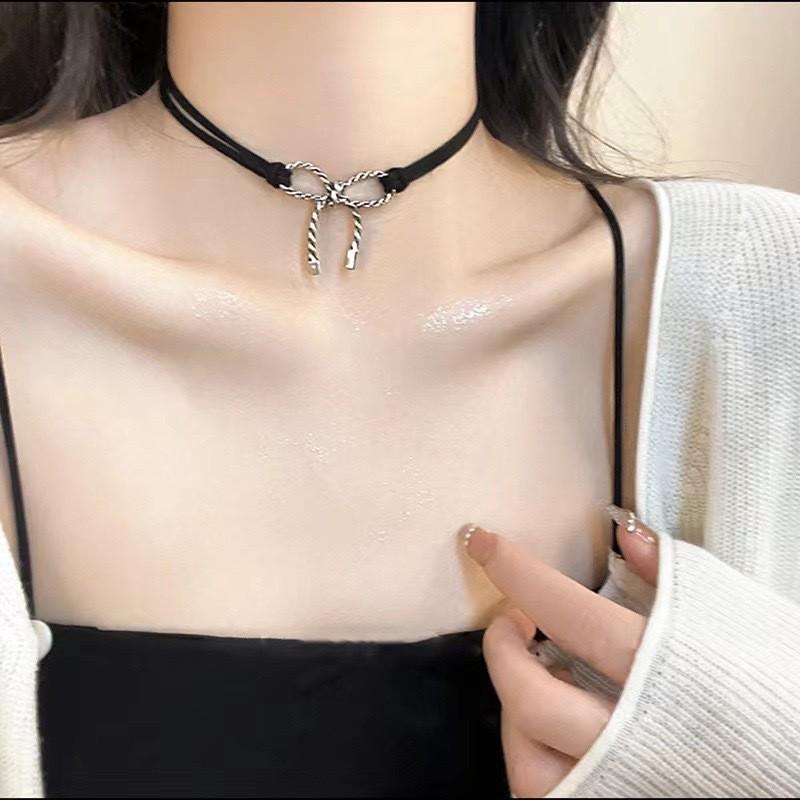 Lolita Camellia Choker Necklace for Women - Dark Clavicle Chain, Maid Style Neckband Collar
