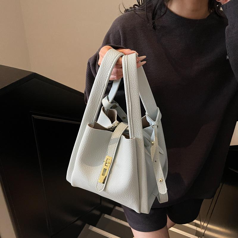 Popular Small Bag Women's Spring and Summer New Retro Shoulder Messenger Bag Textured Portable Bucket Bag
