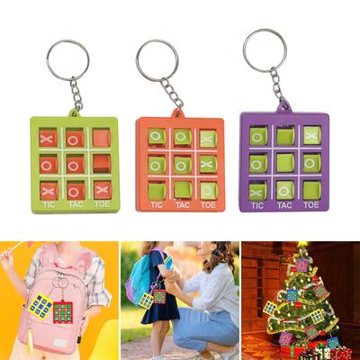 Packung mit 16 Schlüsselanhänger-Anhängern aus Kunststoff Tic Tac Toe Charms Schlüsselanhänger Bunte Schlüsselkette Gastgeschenke für Kinder Rucksäcke