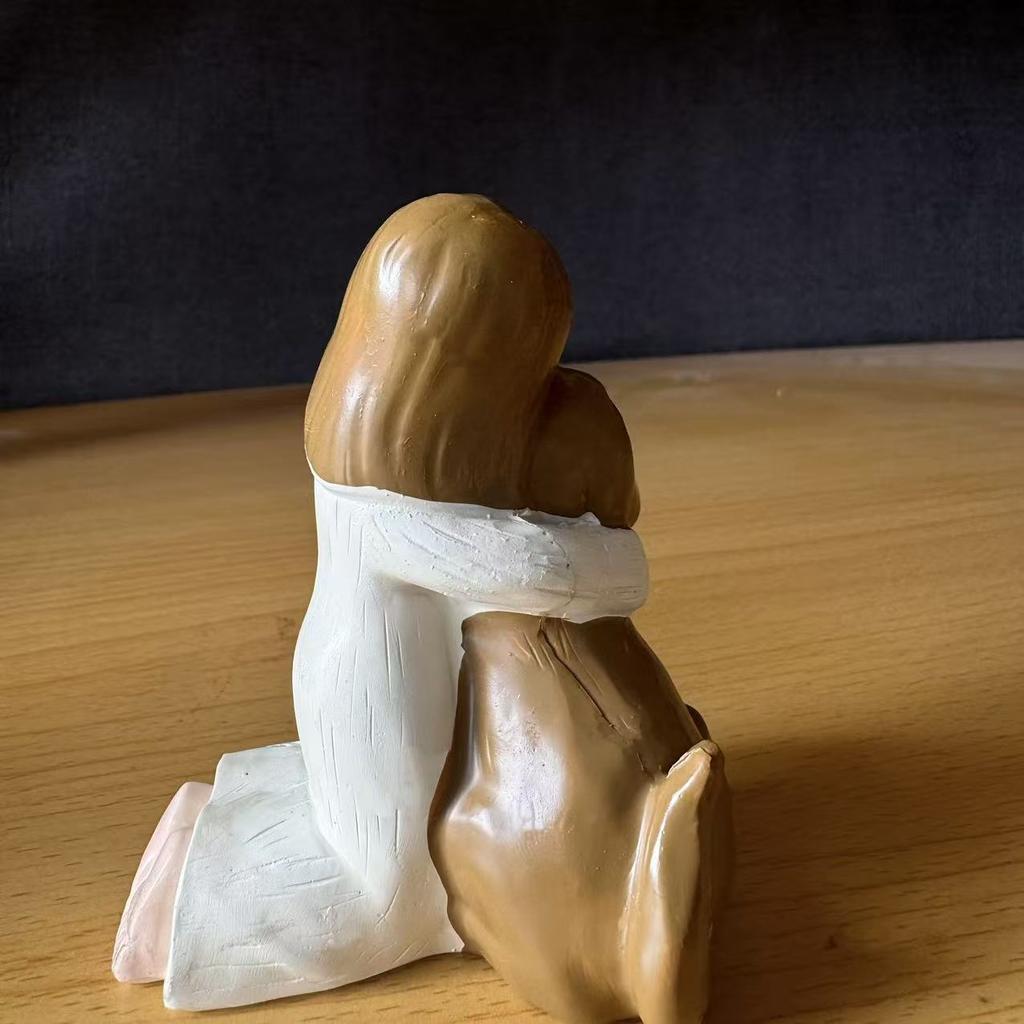 Creative Girl Holding Dog, Light Luxury Desktop Decoration, Resin Handicrafts, Home Decoration Gifts