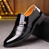 Copriscarpe in pelle brillante Abito da lavoro Scarpe in pelle da uomo